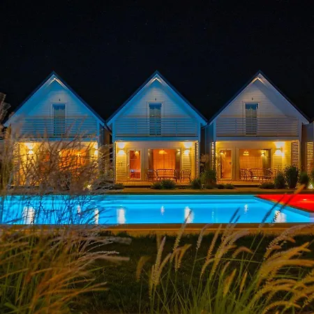 Natura Health Chalet *